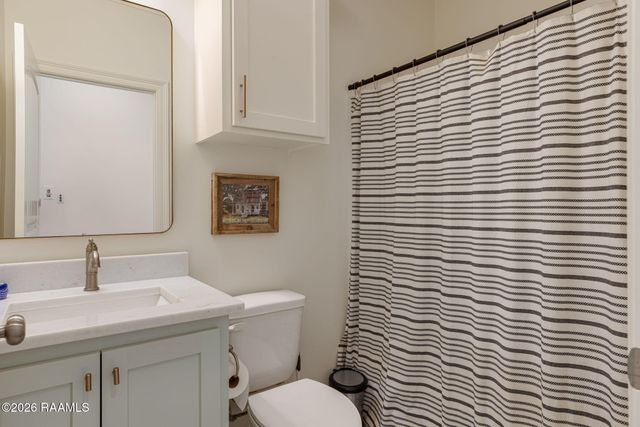 216 Whispering Meadows Road, Broussard, LA 70518