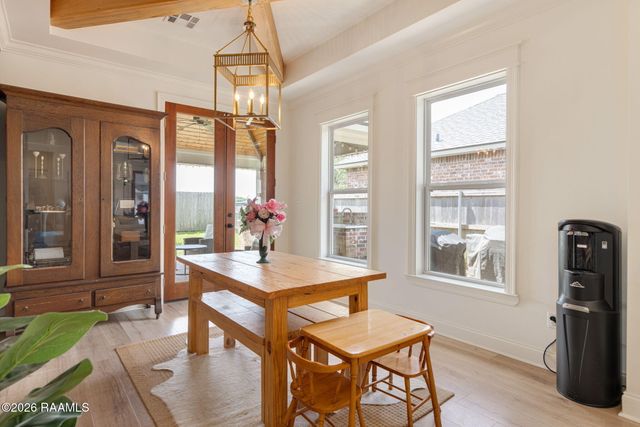 216 Whispering Meadows Road, Broussard, LA 70518