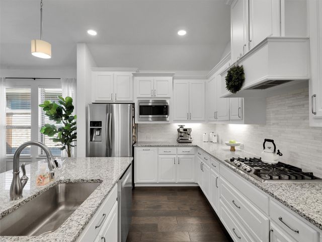 2257 Lobo Lane, Carrollton, TX 75010