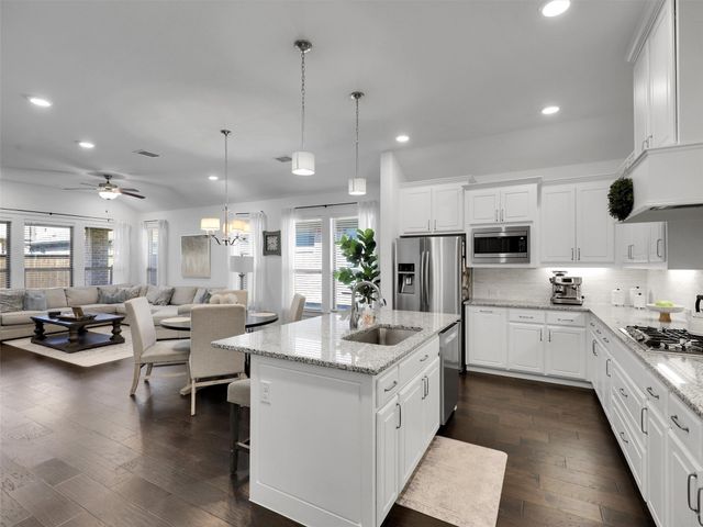 2257 Lobo Lane, Carrollton, TX 75010