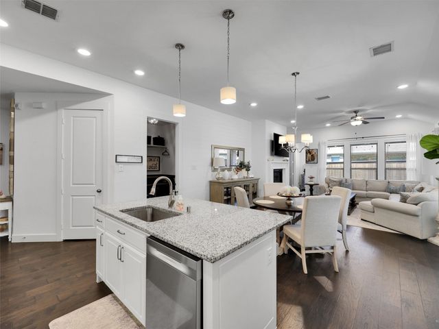 2257 Lobo Lane, Carrollton, TX 75010