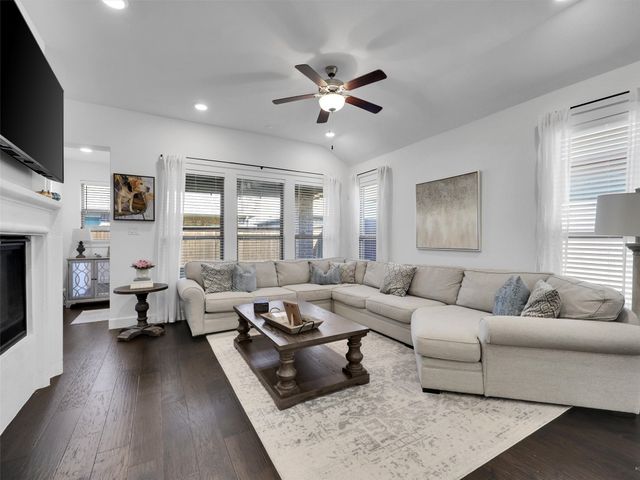2257 Lobo Lane, Carrollton, TX 75010