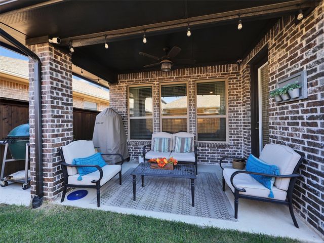 2257 Lobo Lane, Carrollton, TX 75010