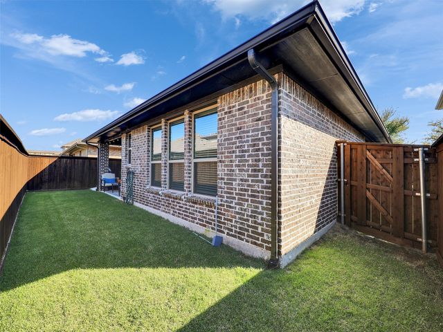 2257 Lobo Lane, Carrollton, TX 75010