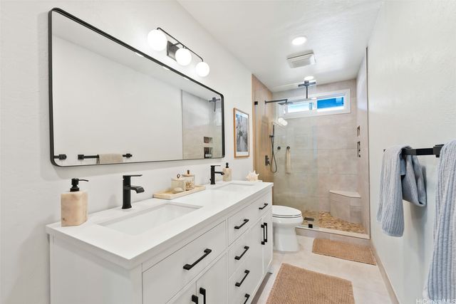 1255 Mokuhano Street, Honolulu, HI 96825