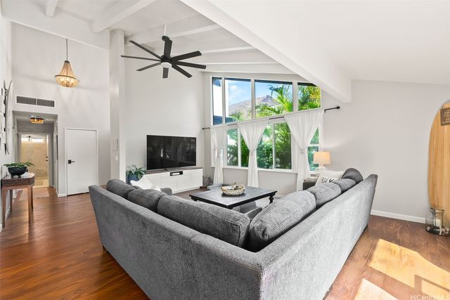 1255 Mokuhano Street, Honolulu, HI 96825