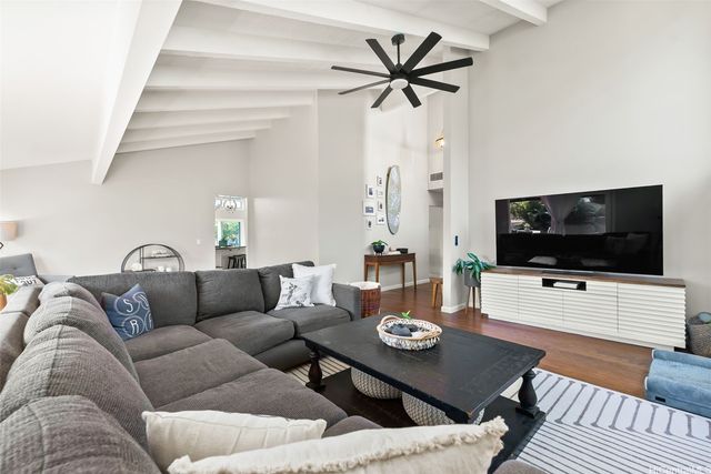 1255 Mokuhano Street, Honolulu, HI 96825