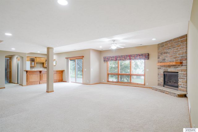 7829 N 156th Avenue, Bennington, NE 68007