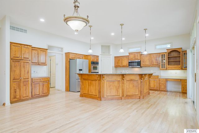 7829 N 156th Avenue, Bennington, NE 68007