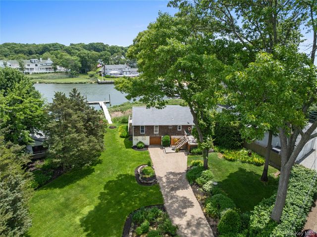 12 Whites Lane, Aquebogue, NY 11931