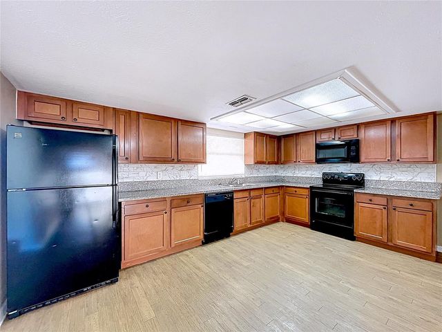 7201 MAPLEHURST DRIVE, Port Richey, FL 34668