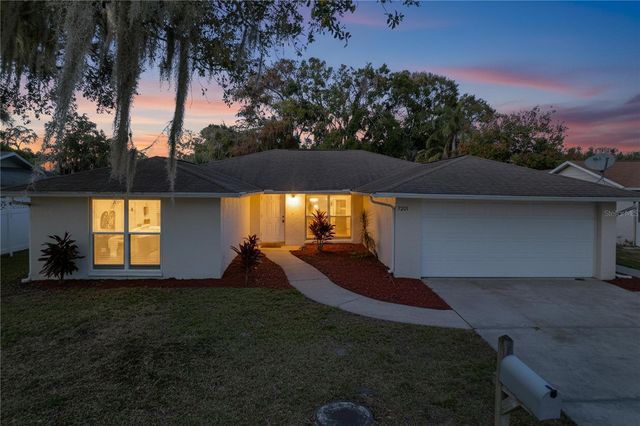 7201 MAPLEHURST DRIVE, Port Richey, FL 34668