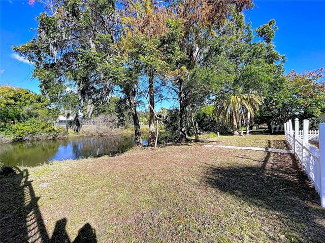 7201 MAPLEHURST DRIVE, Port Richey, FL 34668