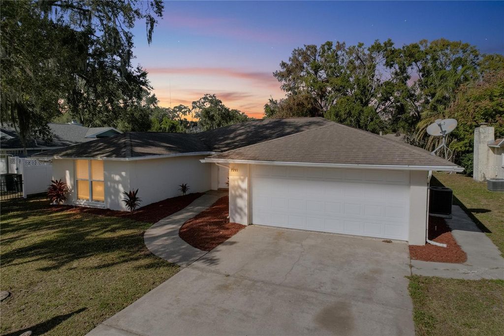 7201 MAPLEHURST DRIVE, Port Richey, FL 34668