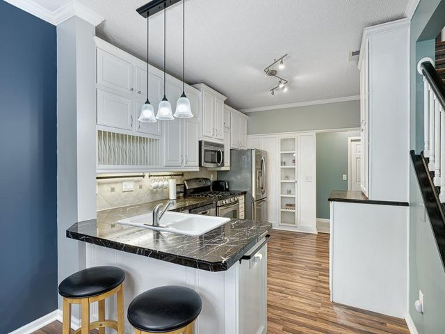 7811 Oak Court, Lino Lakes, MN 55014