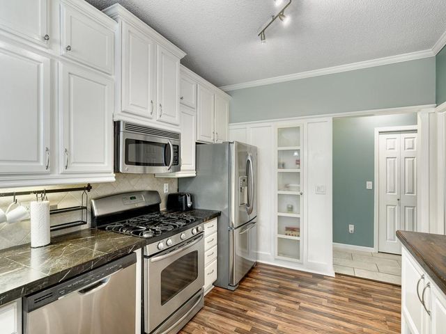 7811 Oak Court, Lino Lakes, MN 55014