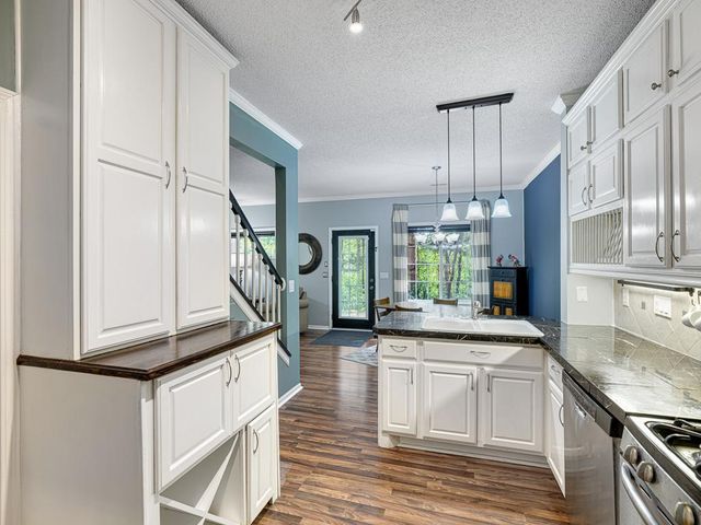 7811 Oak Court, Lino Lakes, MN 55014