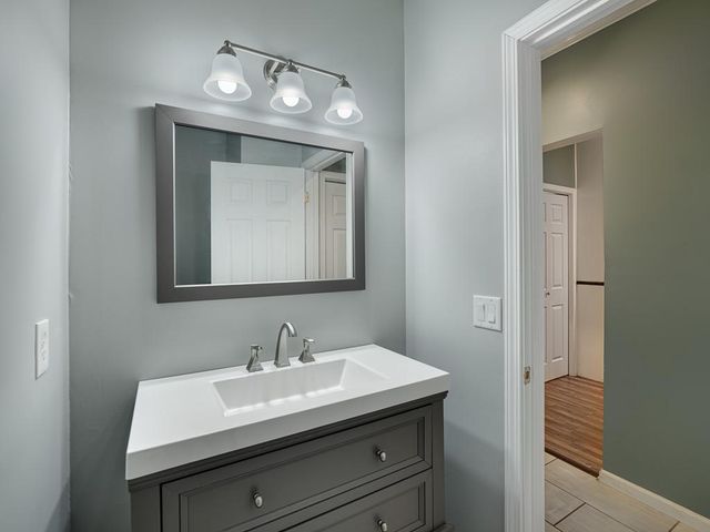 7811 Oak Court, Lino Lakes, MN 55014
