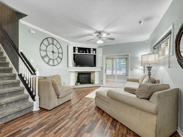 7811 Oak Court, Lino Lakes, MN 55014