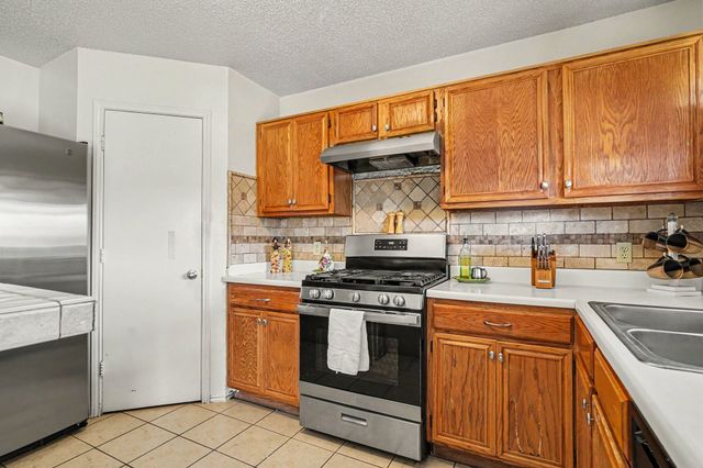 1710 Duster Circle, Arlington, TX 76018