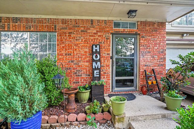 1710 Duster Circle, Arlington, TX 76018
