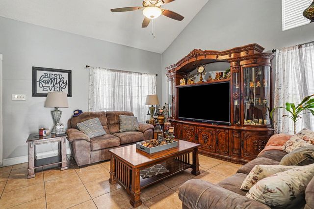 1710 Duster Circle, Arlington, TX 76018
