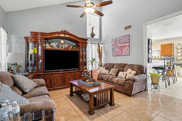 1710 Duster Circle, Arlington, TX 76018
