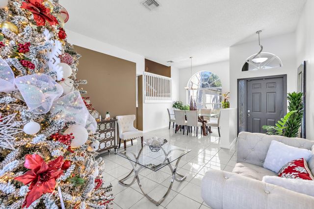 1336 SW 181st Ave, Pembroke Pines, FL 33029