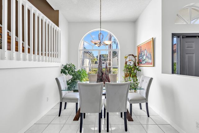 1336 SW 181st Ave, Pembroke Pines, FL 33029