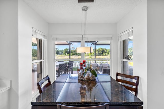 1336 SW 181st Ave, Pembroke Pines, FL 33029