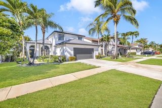 1336 SW 181st Ave, Pembroke Pines, FL 33029