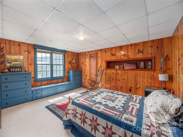 956 Iron Duff Road, Waynesville, NC 28785