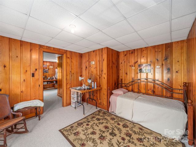 956 Iron Duff Road, Waynesville, NC 28785