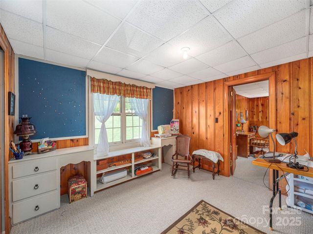 956 Iron Duff Road, Waynesville, NC 28785