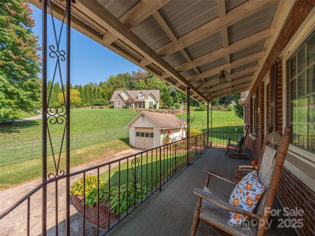 956 Iron Duff Road, Waynesville, NC 28785