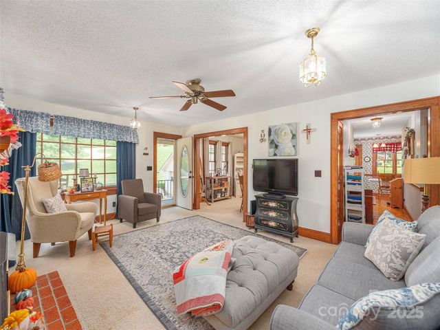 956 Iron Duff Road, Waynesville, NC 28785