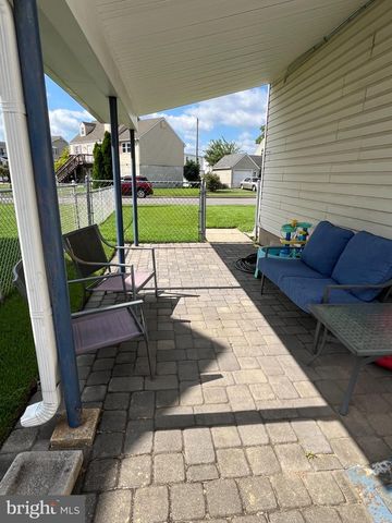 8228 WATERSEDGE RD, Baltimore, MD 21222