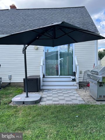 8228 WATERSEDGE RD, Baltimore, MD 21222