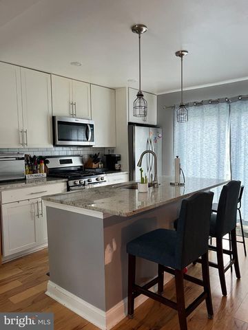 8228 WATERSEDGE RD, Baltimore, MD 21222