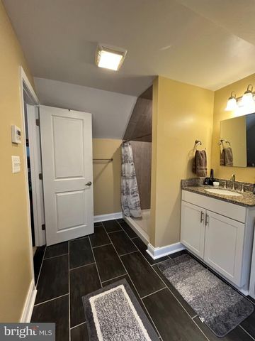 8228 WATERSEDGE RD, Baltimore, MD 21222