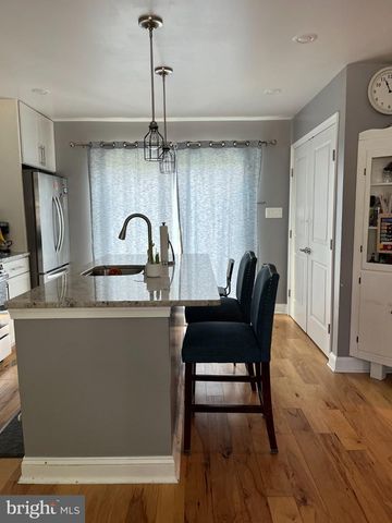 8228 WATERSEDGE RD, Baltimore, MD 21222