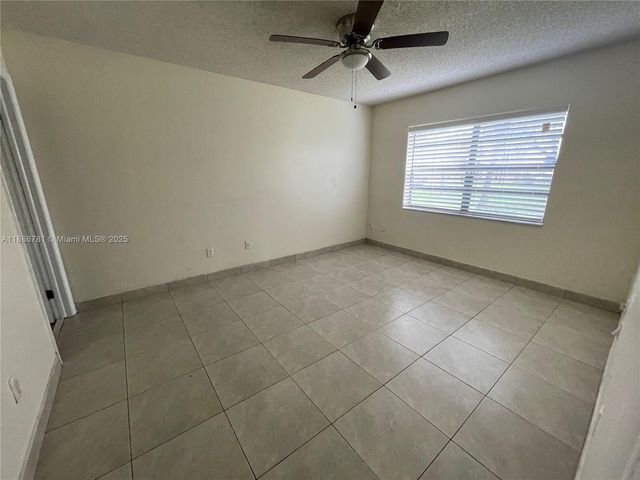 18216 Mediterranean Blvd 1-19, Hialeah, FL 33015