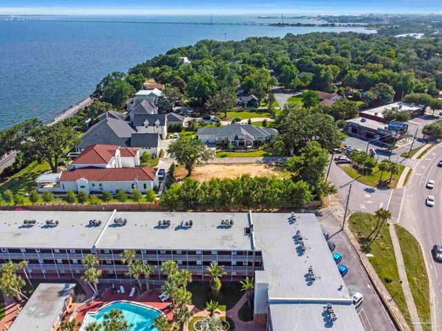581 Chipley Ave, Pensacola, FL 32503
