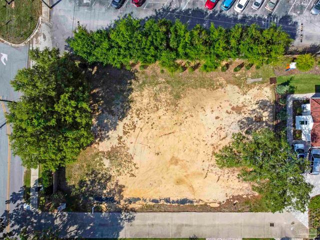 581 Chipley Ave, Pensacola, FL 32503