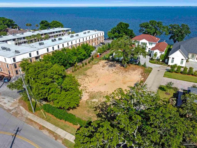 581 Chipley Ave, Pensacola, FL 32503