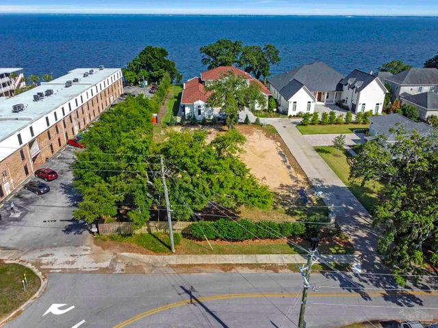581 Chipley Ave, Pensacola, FL 32503