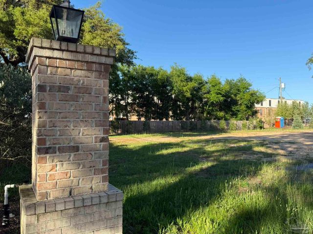 581 Chipley Ave, Pensacola, FL 32503
