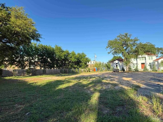 581 Chipley Ave, Pensacola, FL 32503