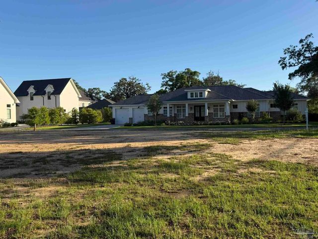 581 Chipley Ave, Pensacola, FL 32503