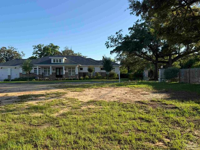 581 Chipley Ave, Pensacola, FL 32503